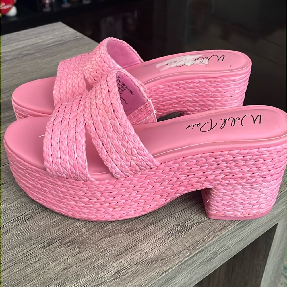 Wild Pair pink woven espadrille platform wedge new with box